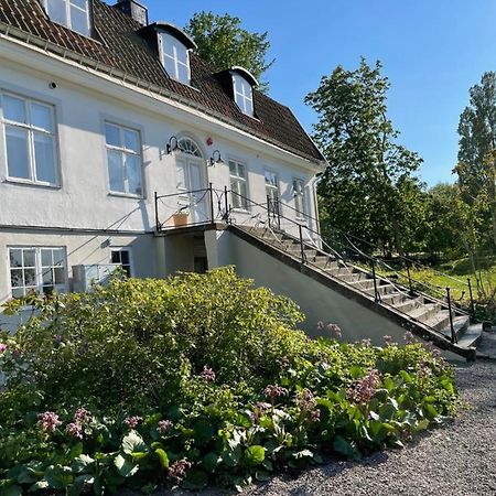 Rosenfors Herrgard B&B Боргхольм Экстерьер фото