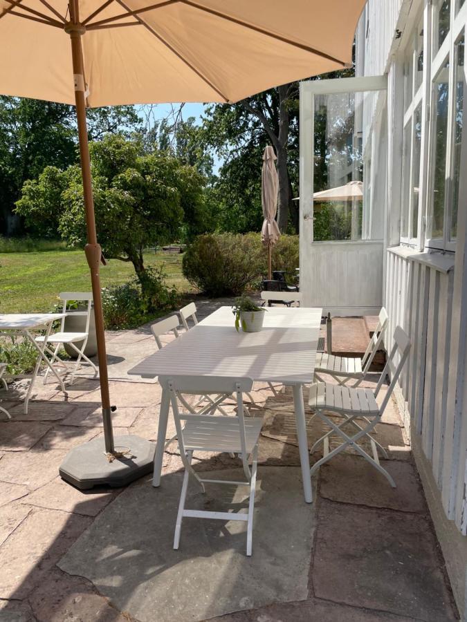 Rosenfors Herrgard B&B Боргхольм Экстерьер фото