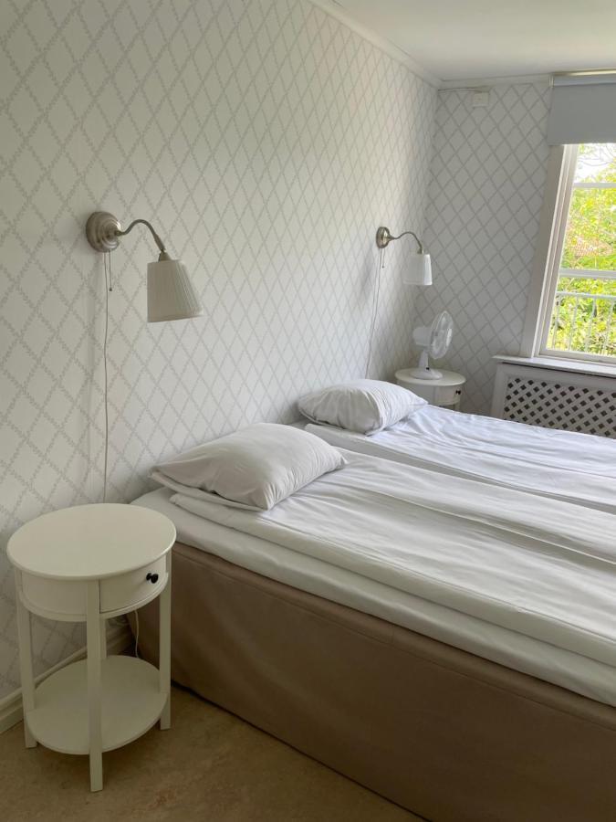 Rosenfors Herrgard B&B Боргхольм Экстерьер фото